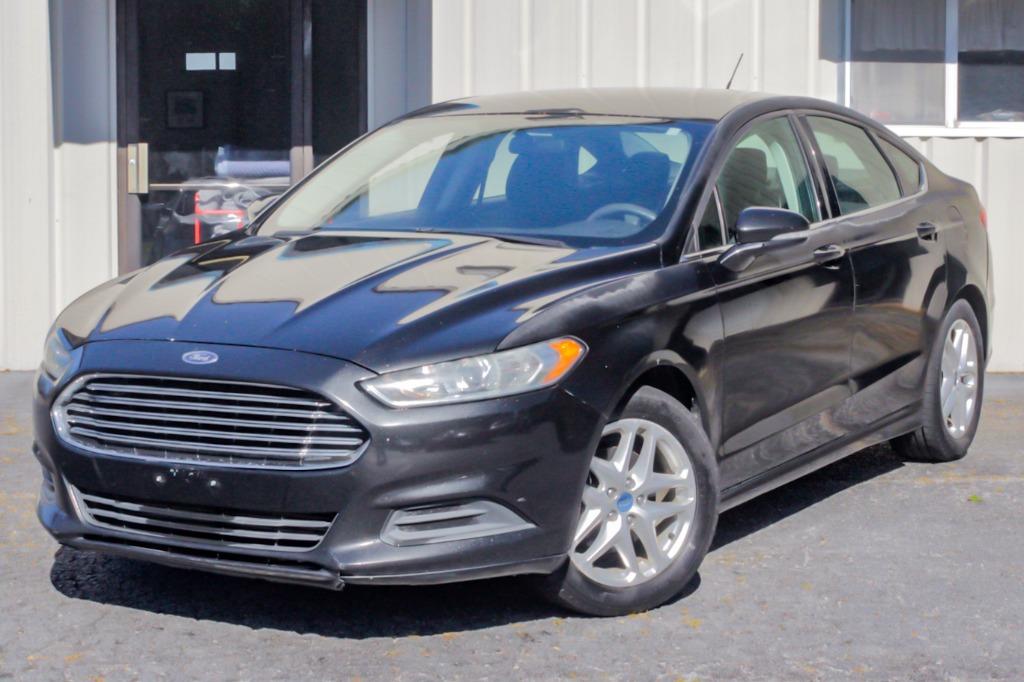 Ford Fusion's photo