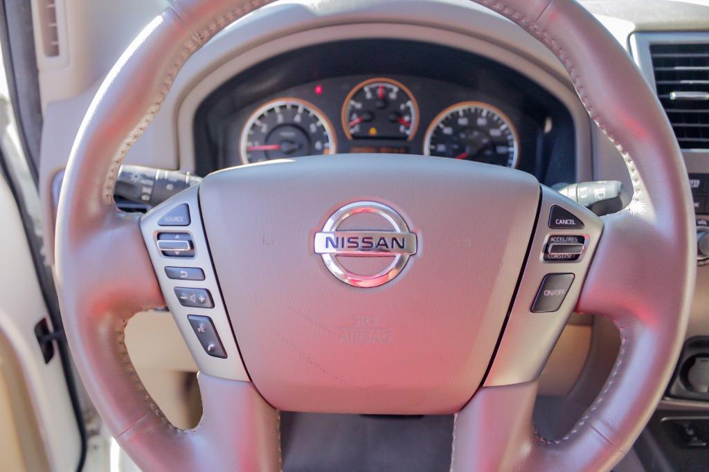 2013 Nissan Armada Platinum photo 19