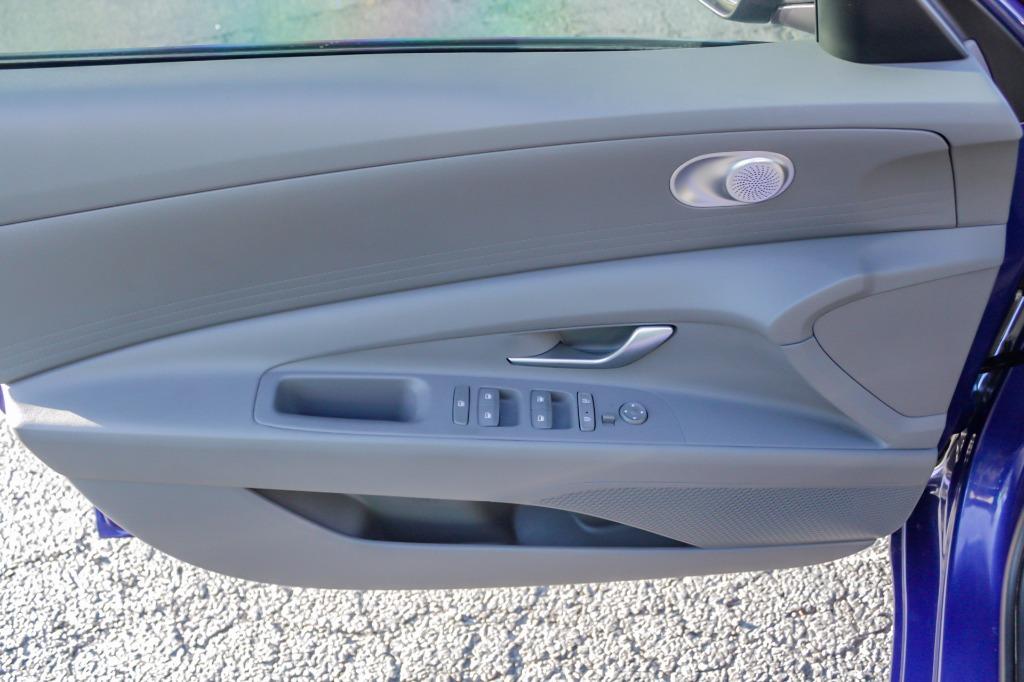 2021 Hyundai Elantra SE photo 11