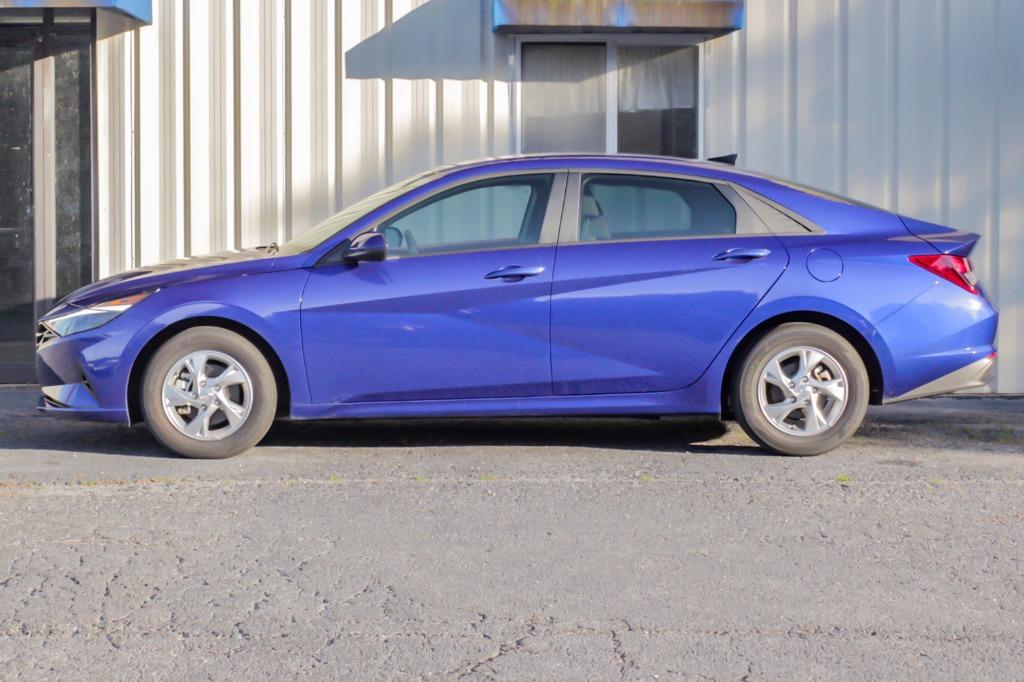 2021 Hyundai Elantra SE photo 2