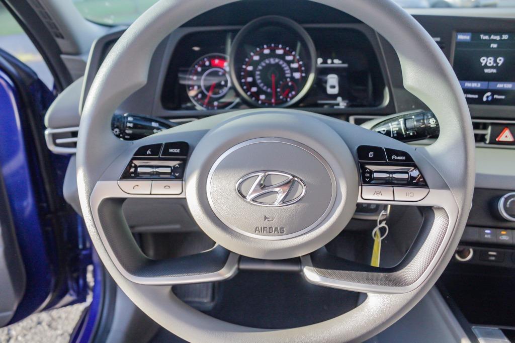 2021 Hyundai Elantra SE photo 5