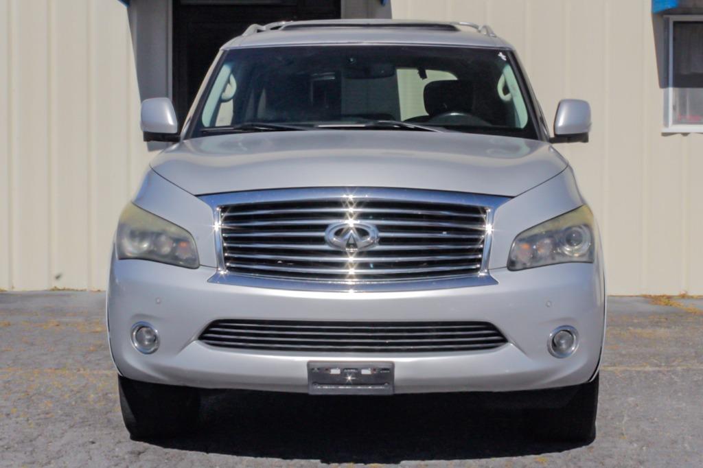 2011 INFINITI QX 56 photo 3