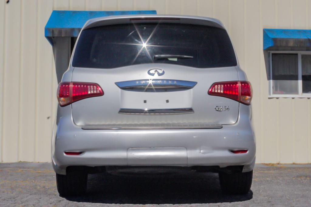 2011 INFINITI QX 56 photo 36