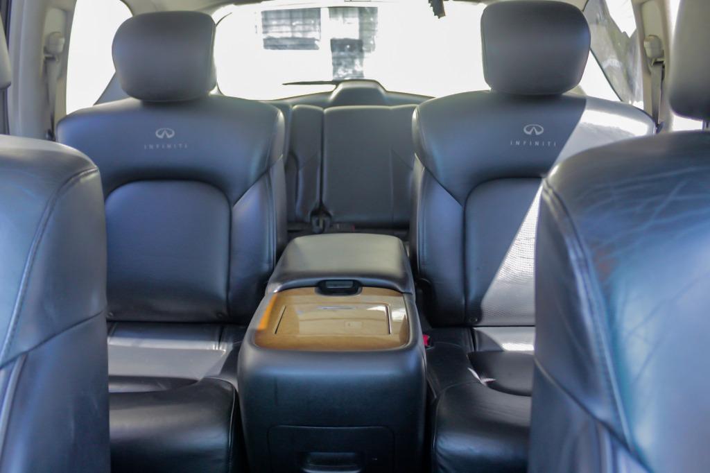 2011 INFINITI QX 56 photo 21