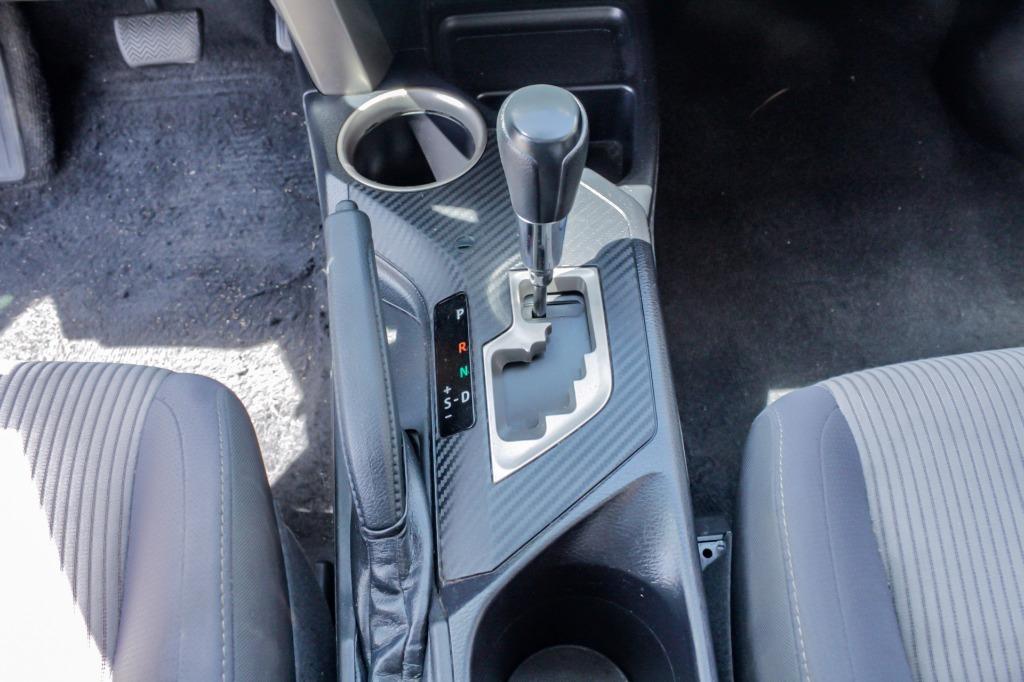 2013 Toyota RAV4 XLE photo 9