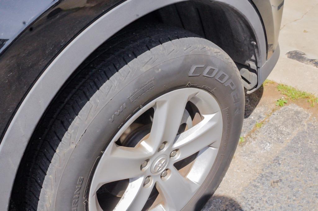 2013 Toyota RAV4 XLE photo 30