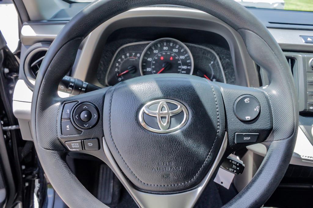 2013 Toyota RAV4 XLE photo 8