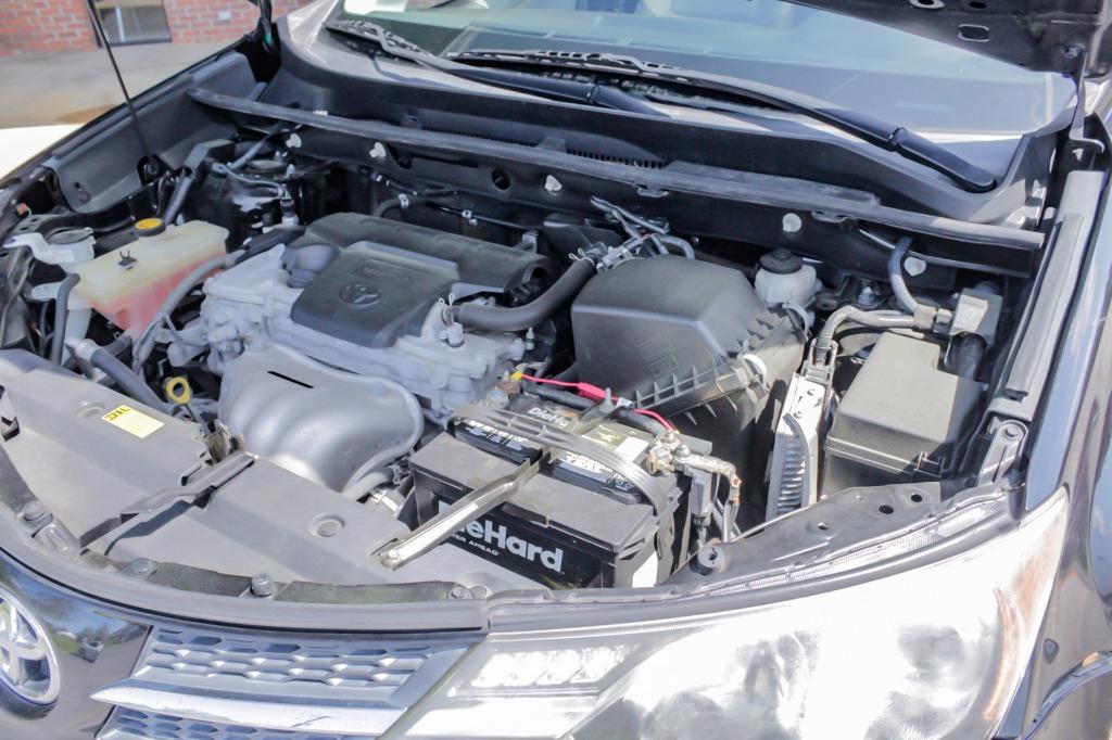 2013 Toyota RAV4 XLE photo 18