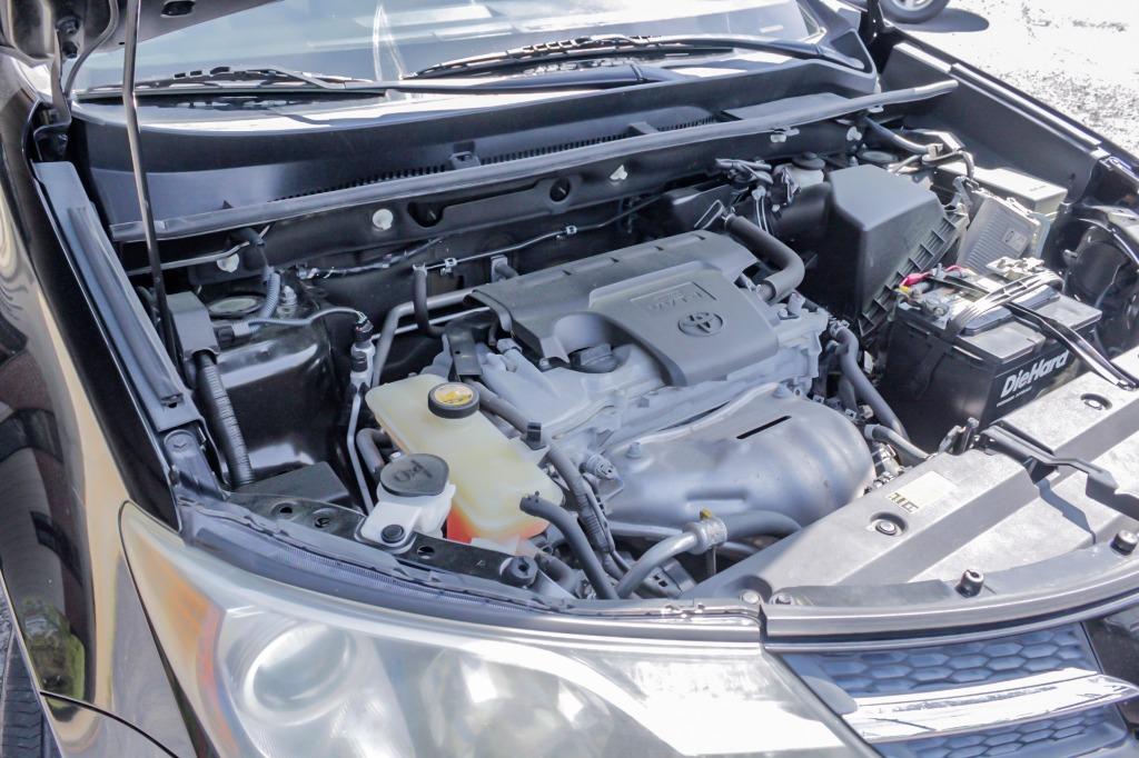 2013 Toyota RAV4 XLE photo 19
