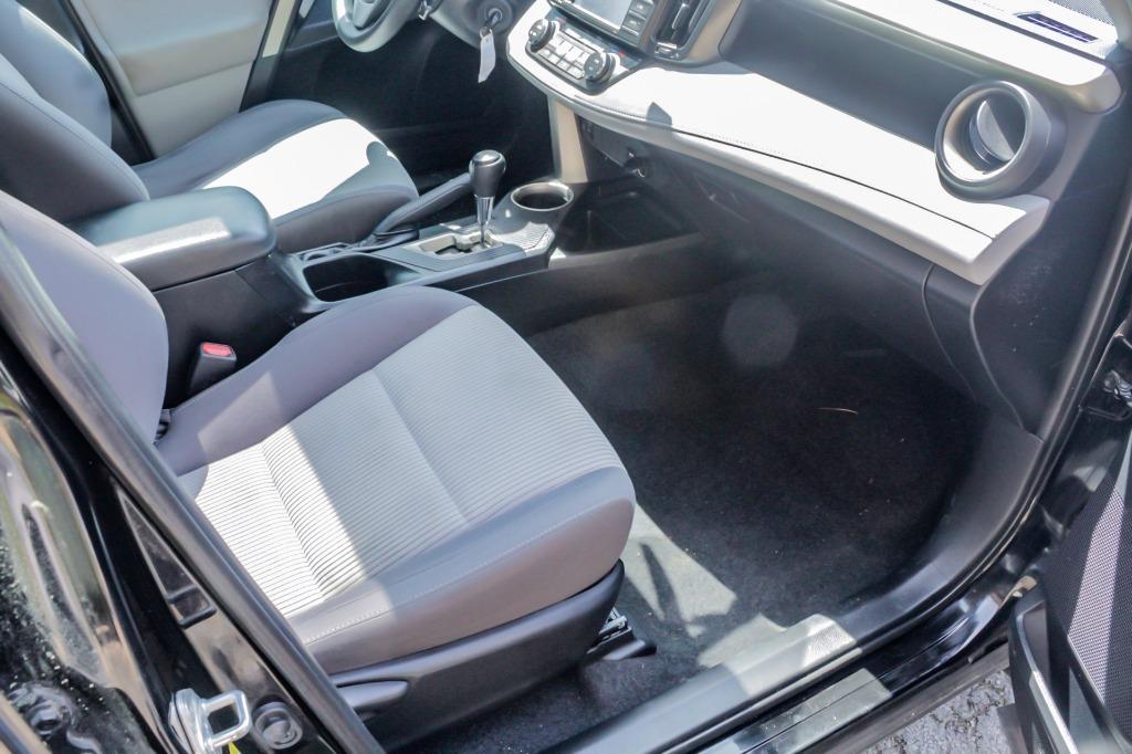 2013 Toyota RAV4 XLE photo 15
