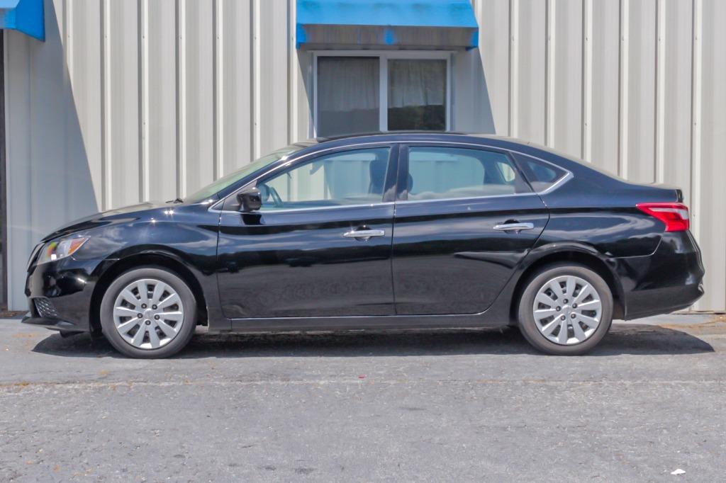 2019 Nissan Sentra S photo 2
