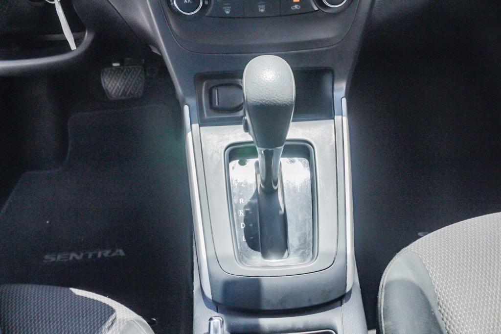 2019 Nissan Sentra S photo 8