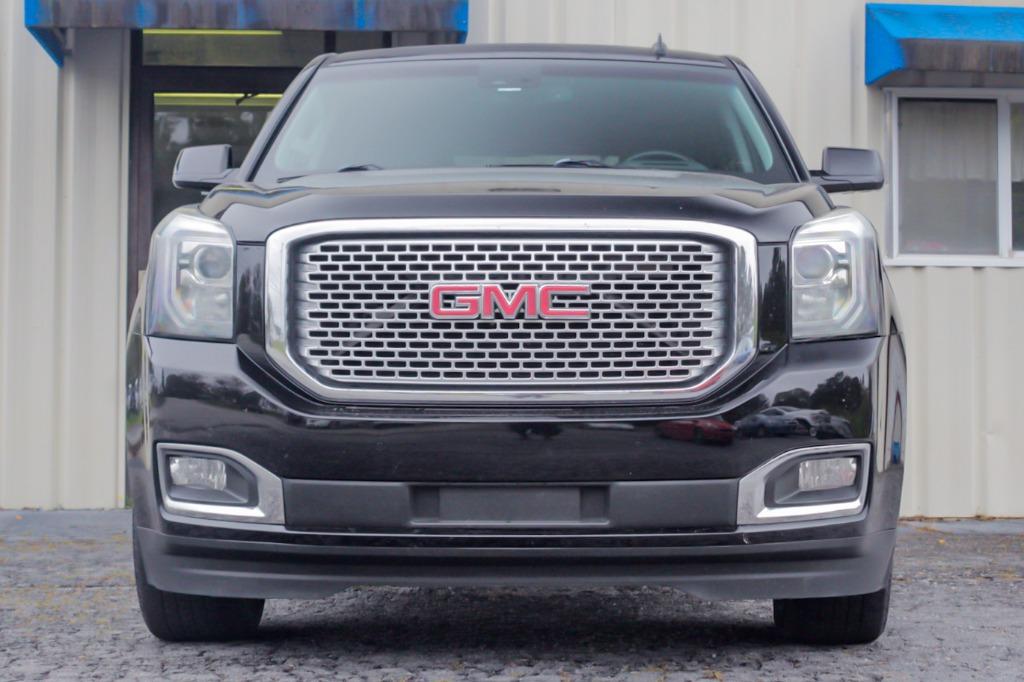 2015 GMC Yukon Denali photo 33