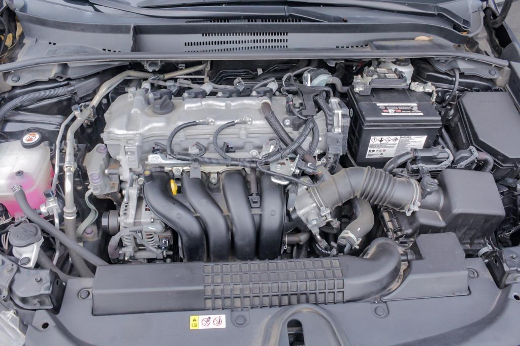2021 Toyota Corolla LE photo 13