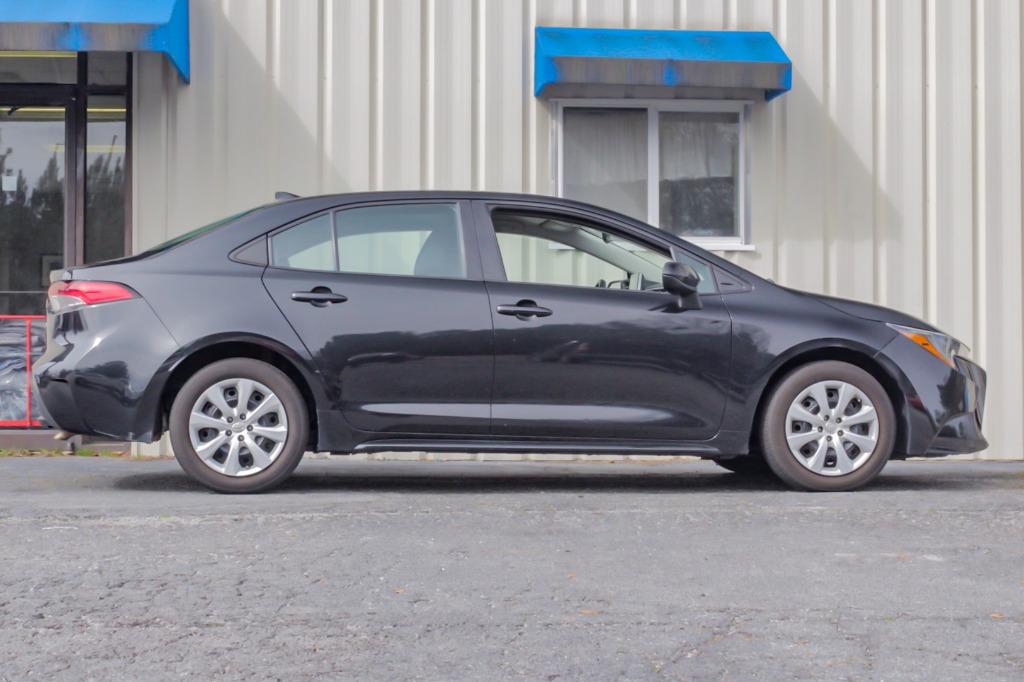 2021 Toyota Corolla LE photo 5