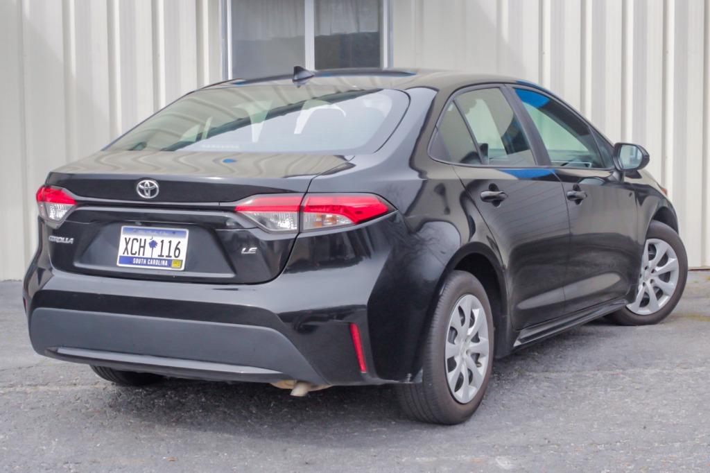 2021 Toyota Corolla LE photo 33