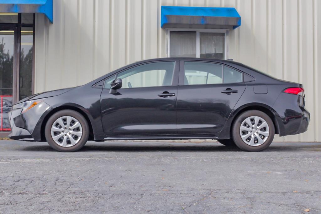 2021 Toyota Corolla LE photo 4