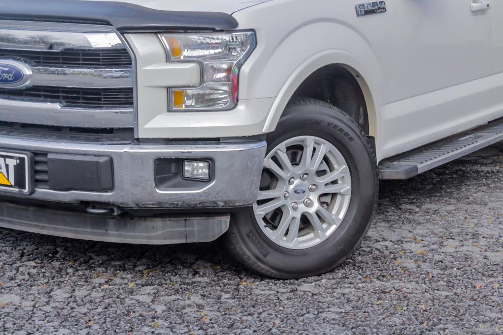 2015 Ford F-150 Lariat photo 2