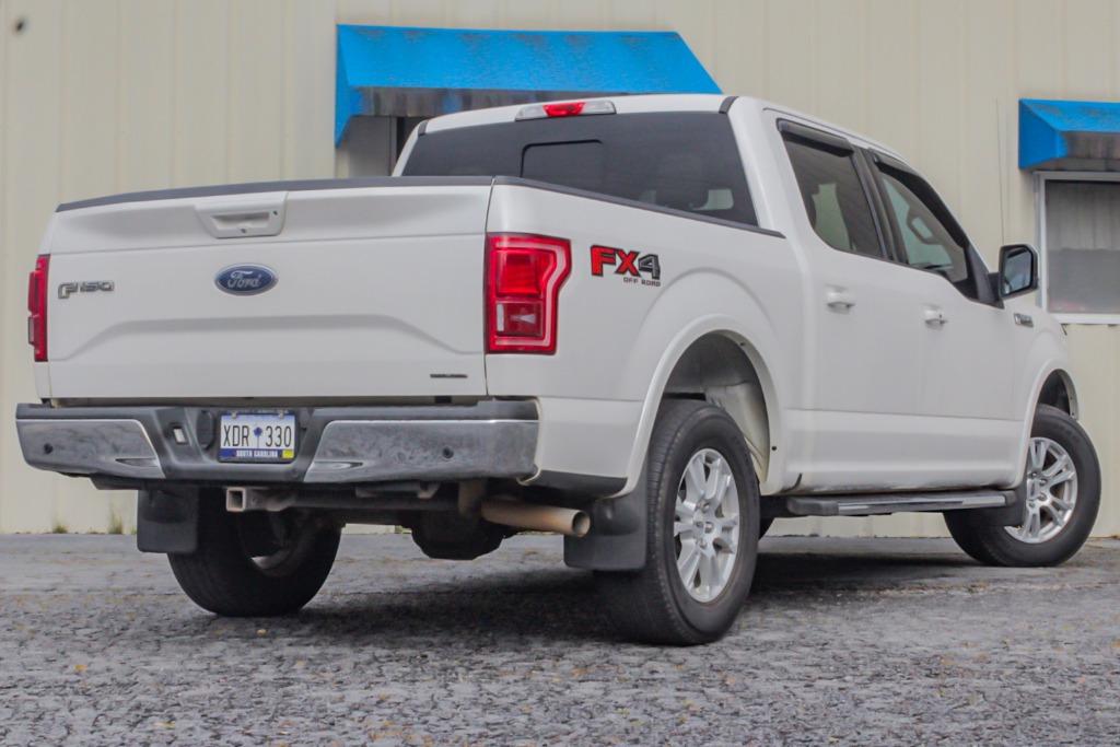 2015 Ford F-150 Lariat photo 31