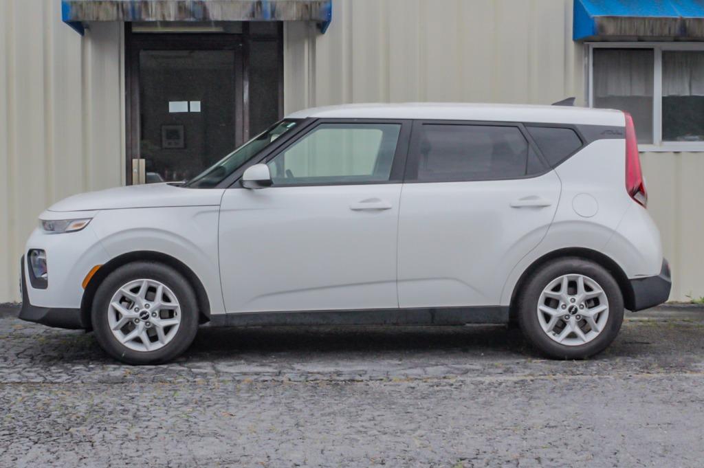 2022 Kia Soul LX photo 5