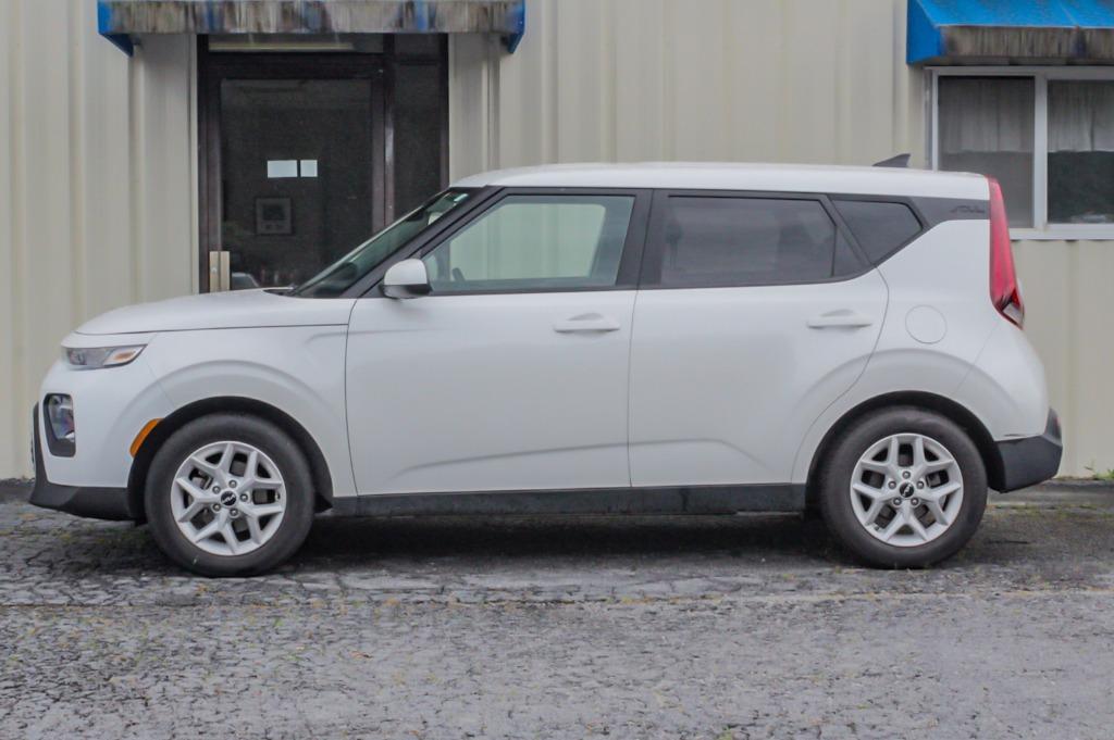 2022 Kia Soul LX photo 6