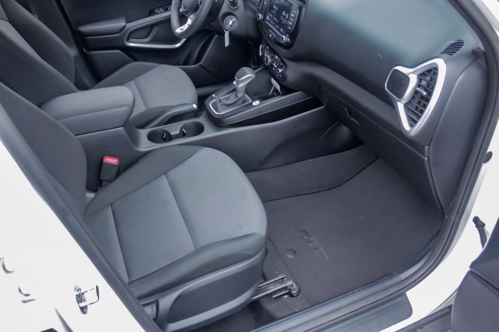 2022 Kia Soul LX photo 20